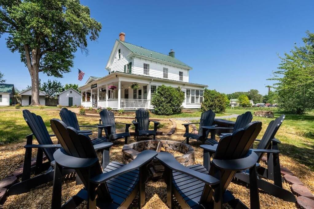 The Legacy Inn Luray Bagian luar foto