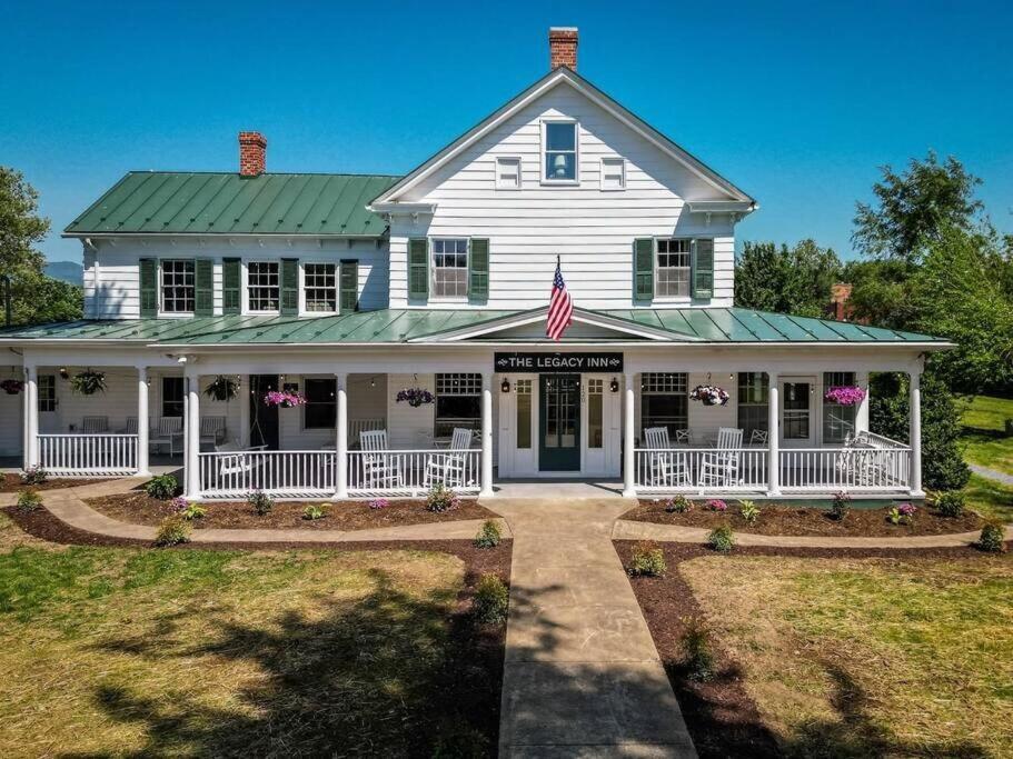 The Legacy Inn Luray Bagian luar foto