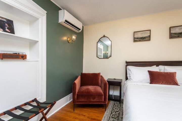 The Legacy Inn Luray Bagian luar foto