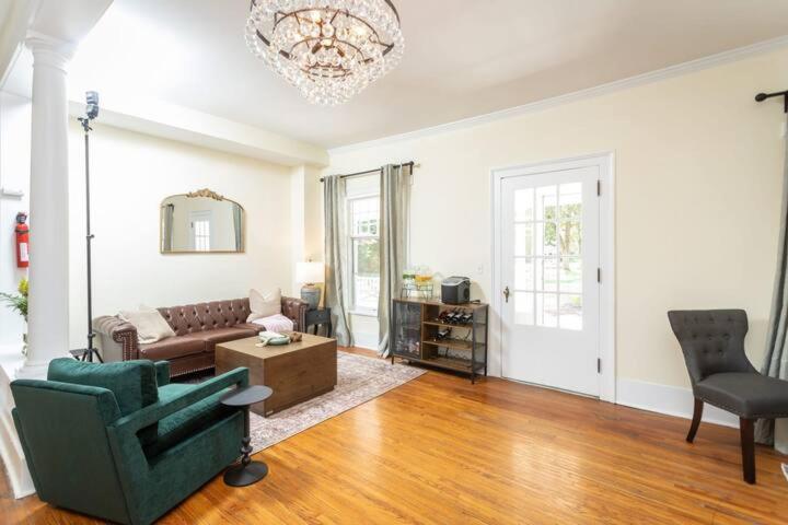 The Legacy Inn Luray Bagian luar foto