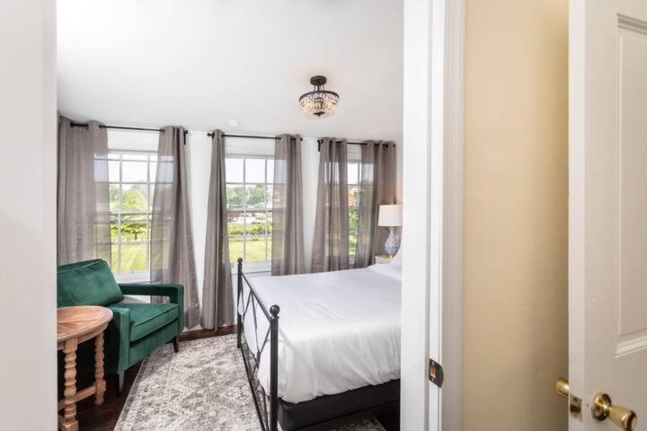 The Legacy Inn Luray Bagian luar foto